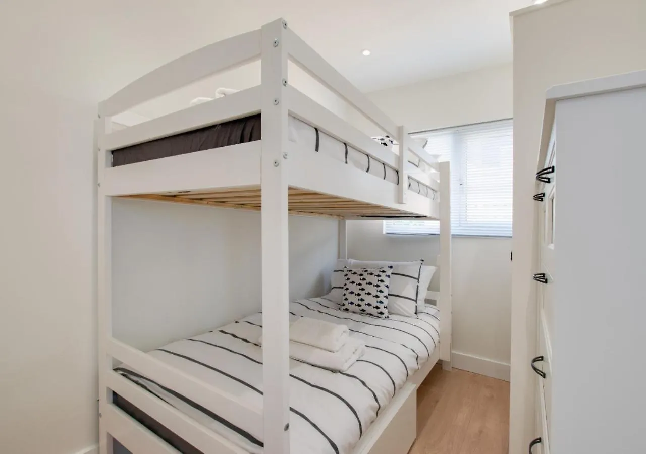 Holiday home Sea Breeze Villa Newton  United Kingdom